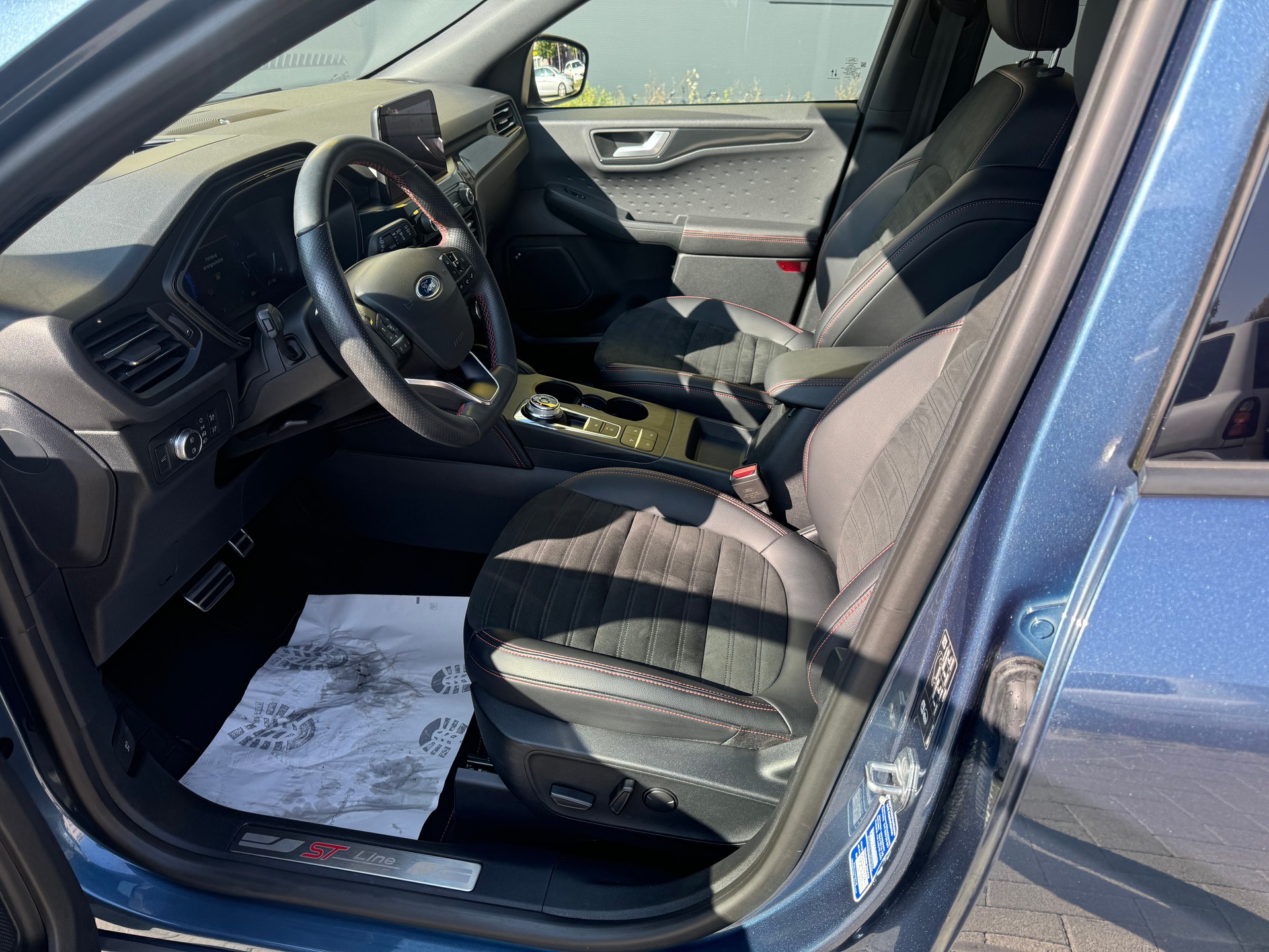 FORD Kuga 2.0 TDCi EcoBlue ST-Line X 4WD-image-9