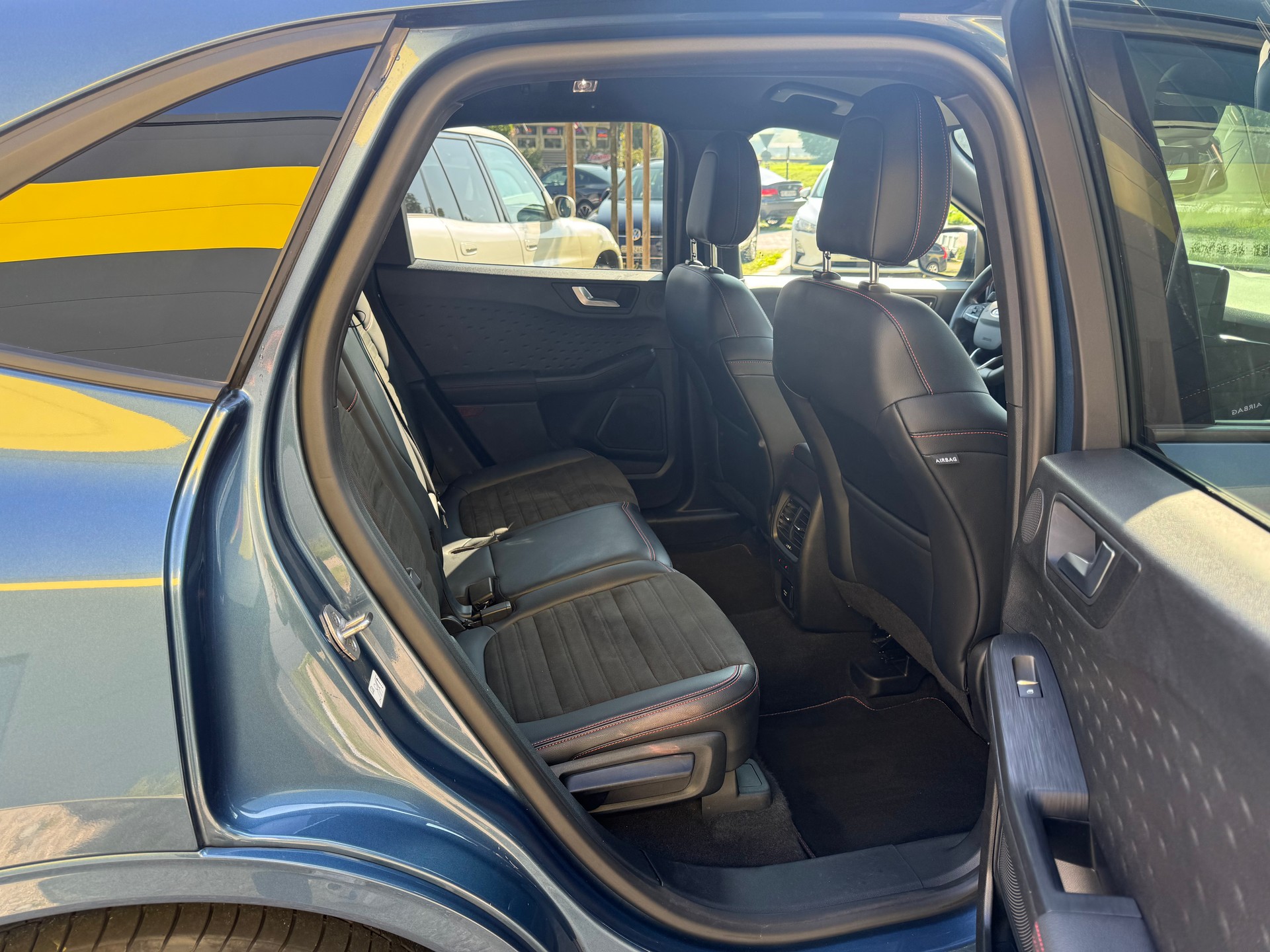 FORD Kuga 2.0 TDCi EcoBlue ST-Line X 4WD-image-12