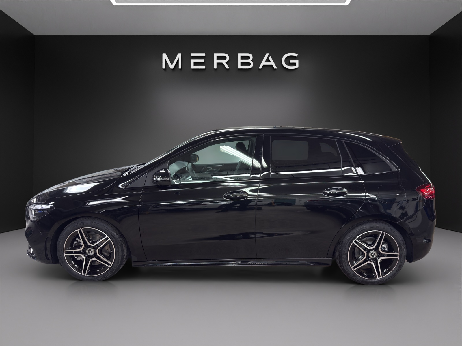 MERCEDES-BENZ B 220 4Matic 8G-DCT-image-1