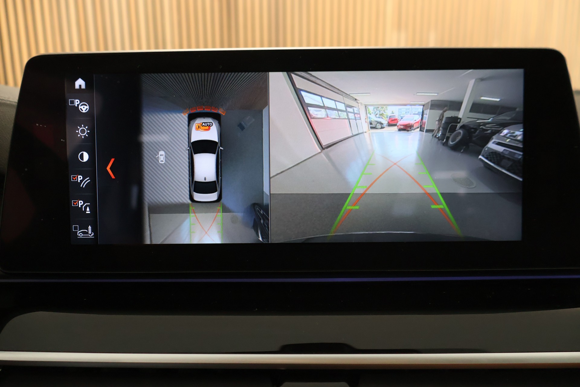 BMW M550i xDrive Steptronic-image-20