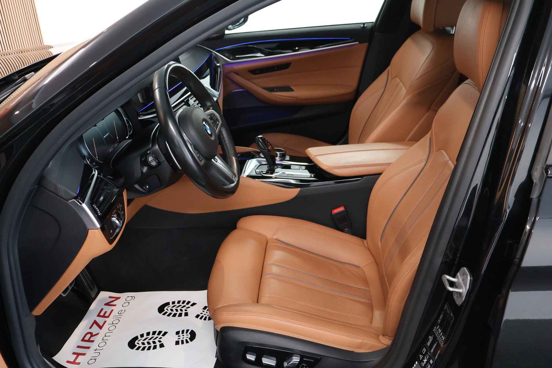 BMW M550i xDrive Steptronic-image-8
