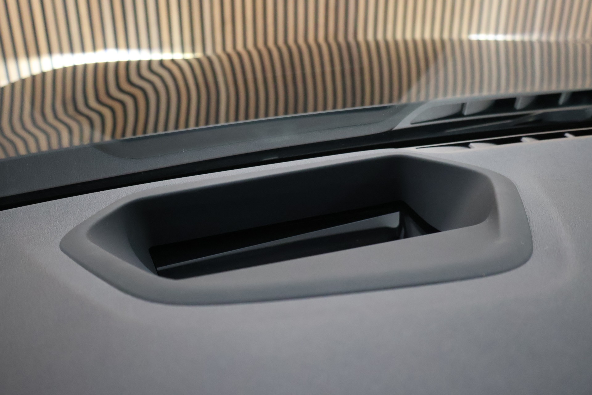 BMW M550i xDrive Steptronic-image-27