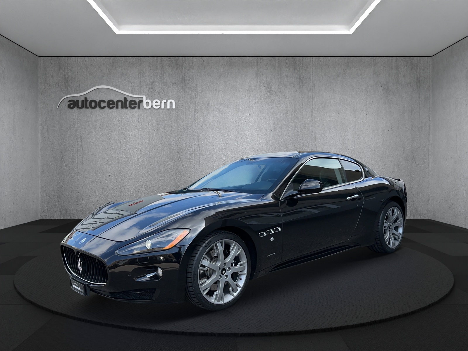 MASERATI GranTurismo S Automatica-image-2