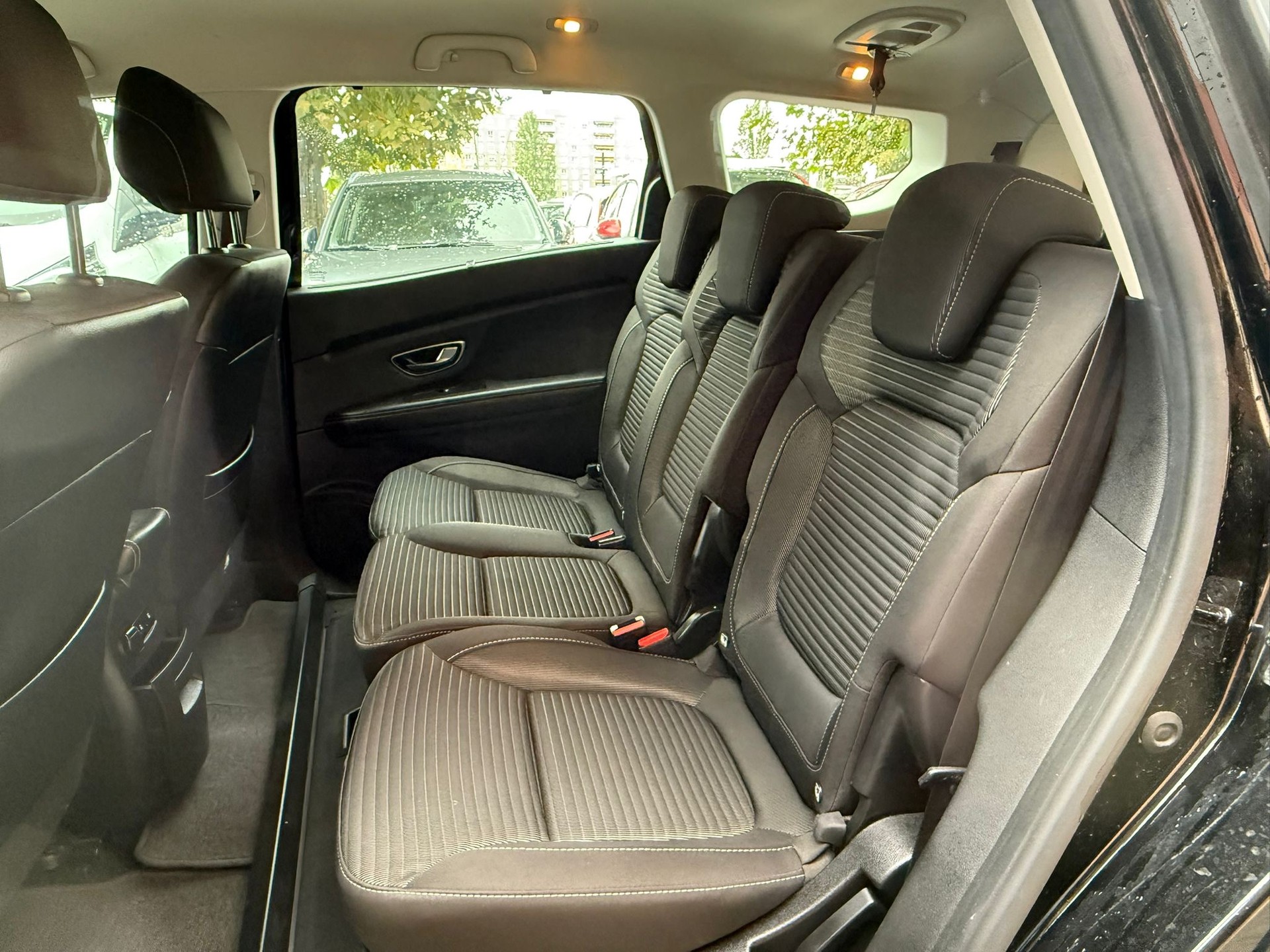 RENAULT Grand Scénic 1.3 16V Turbo Zen-image-12