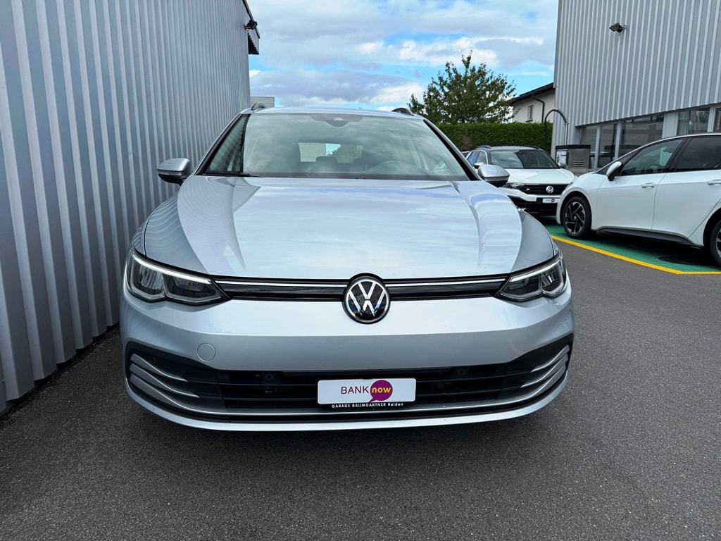 VW Golf Variant 1.0 eTSI mHEV Life DSG-image-1