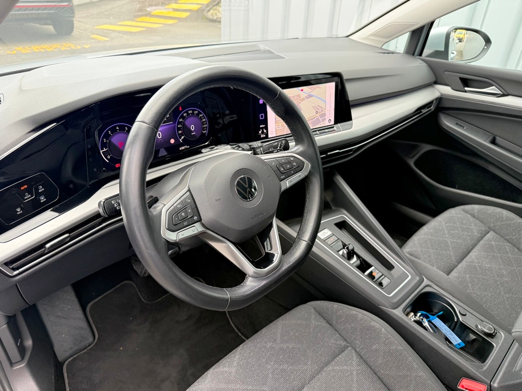 VW Golf Variant 1.0 eTSI mHEV Life DSG-image-6
