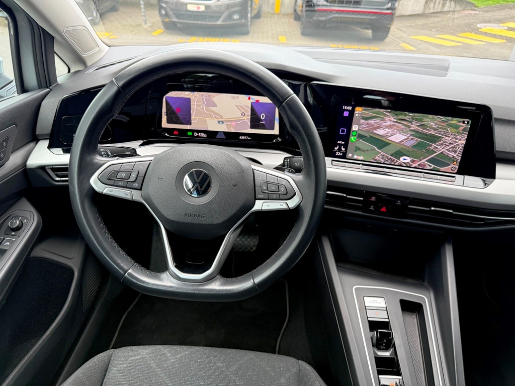VW Golf Variant 1.0 eTSI mHEV Life DSG-image-8