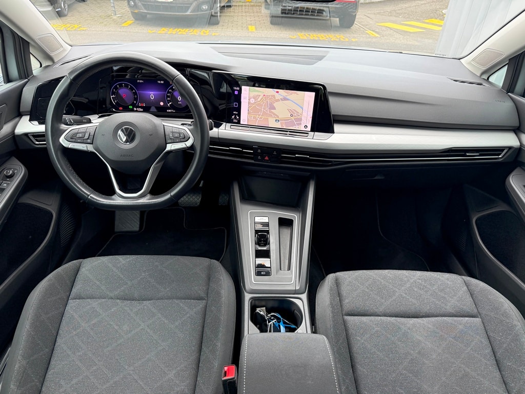 VW Golf Variant 1.0 eTSI mHEV Life DSG-image-7