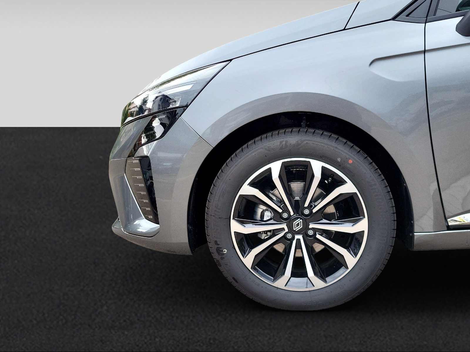 RENAULT CLIO techno TCe 90 X-Tronic-image-8