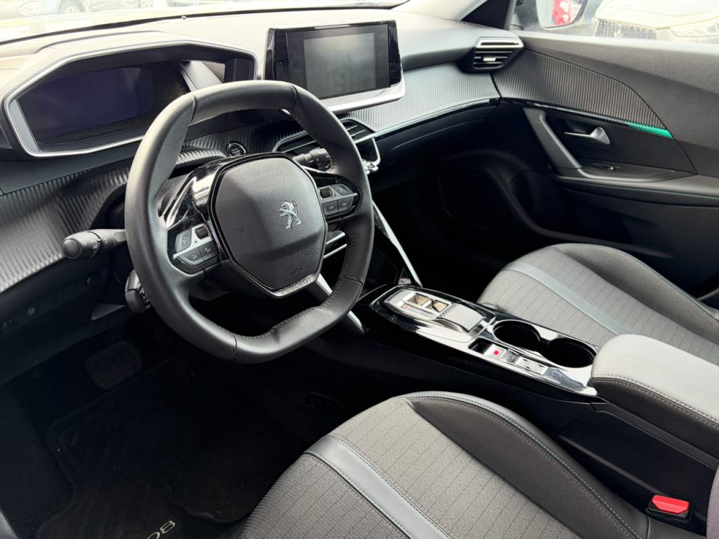 PEUGEOT 2008 e Allure Pack-image-3