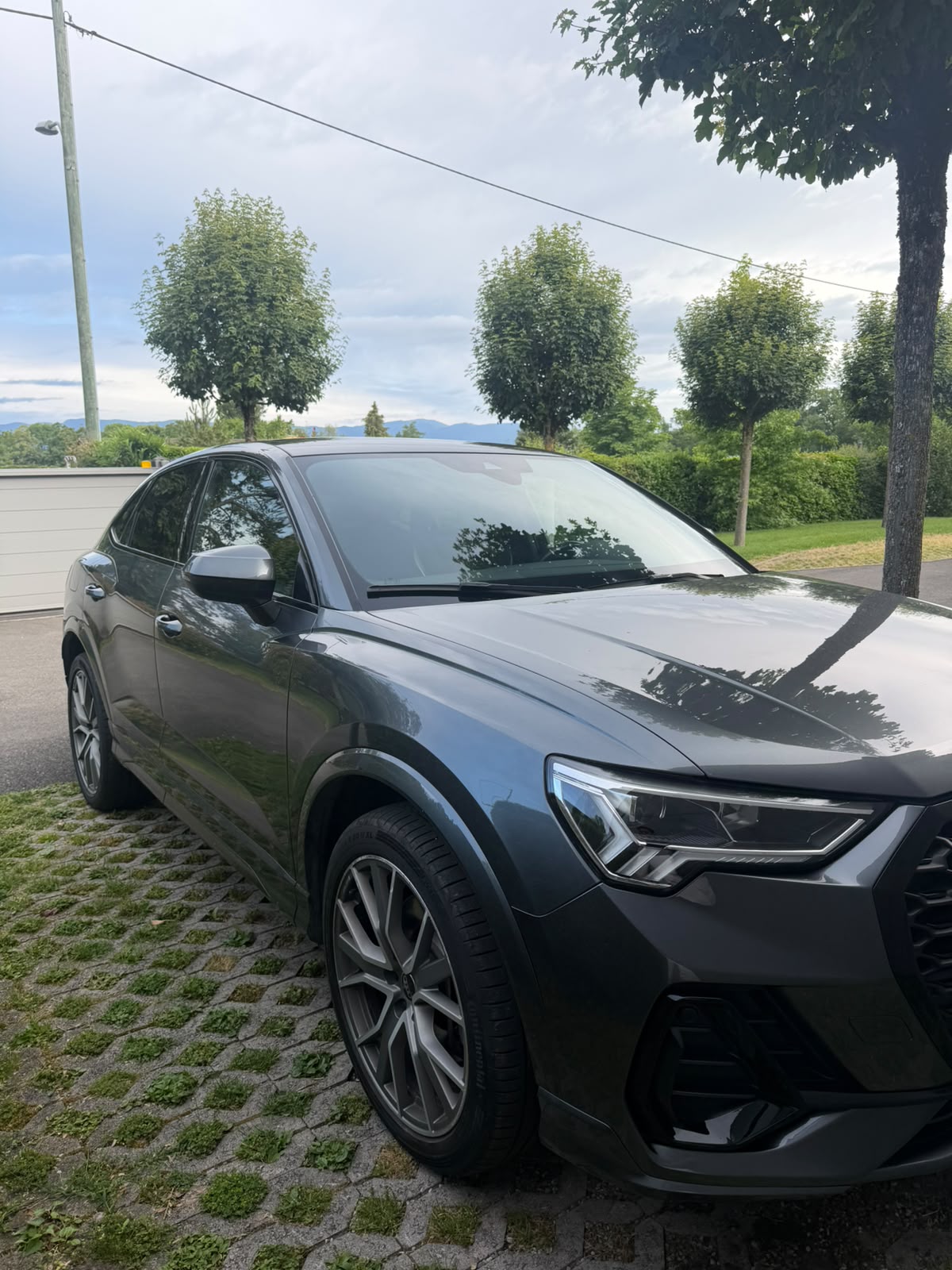 AUDI Q3 Sportback 45 TFSI e S line S-tronic-image-1