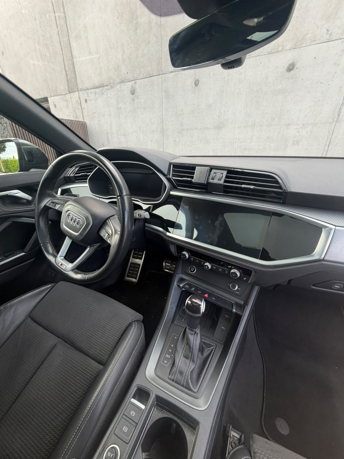 AUDI Q3 Sportback 45 TFSI e S line S-tronic-image-5