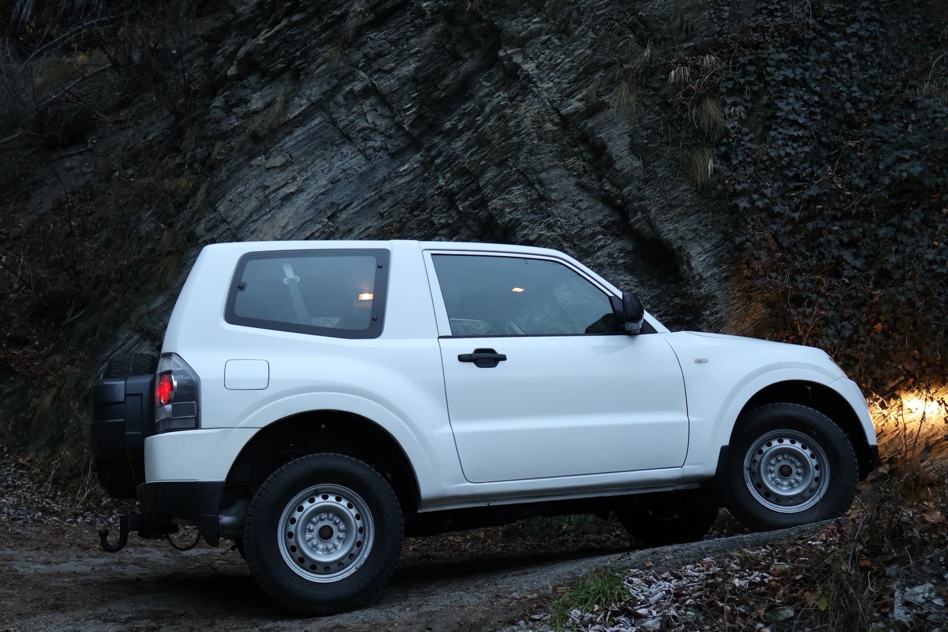 MITSUBISHI Pajero 3.2 DI-D Invite-image-3