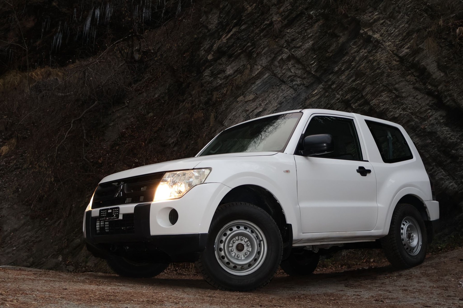 MITSUBISHI Pajero 3.2 DI-D Invite-image-2