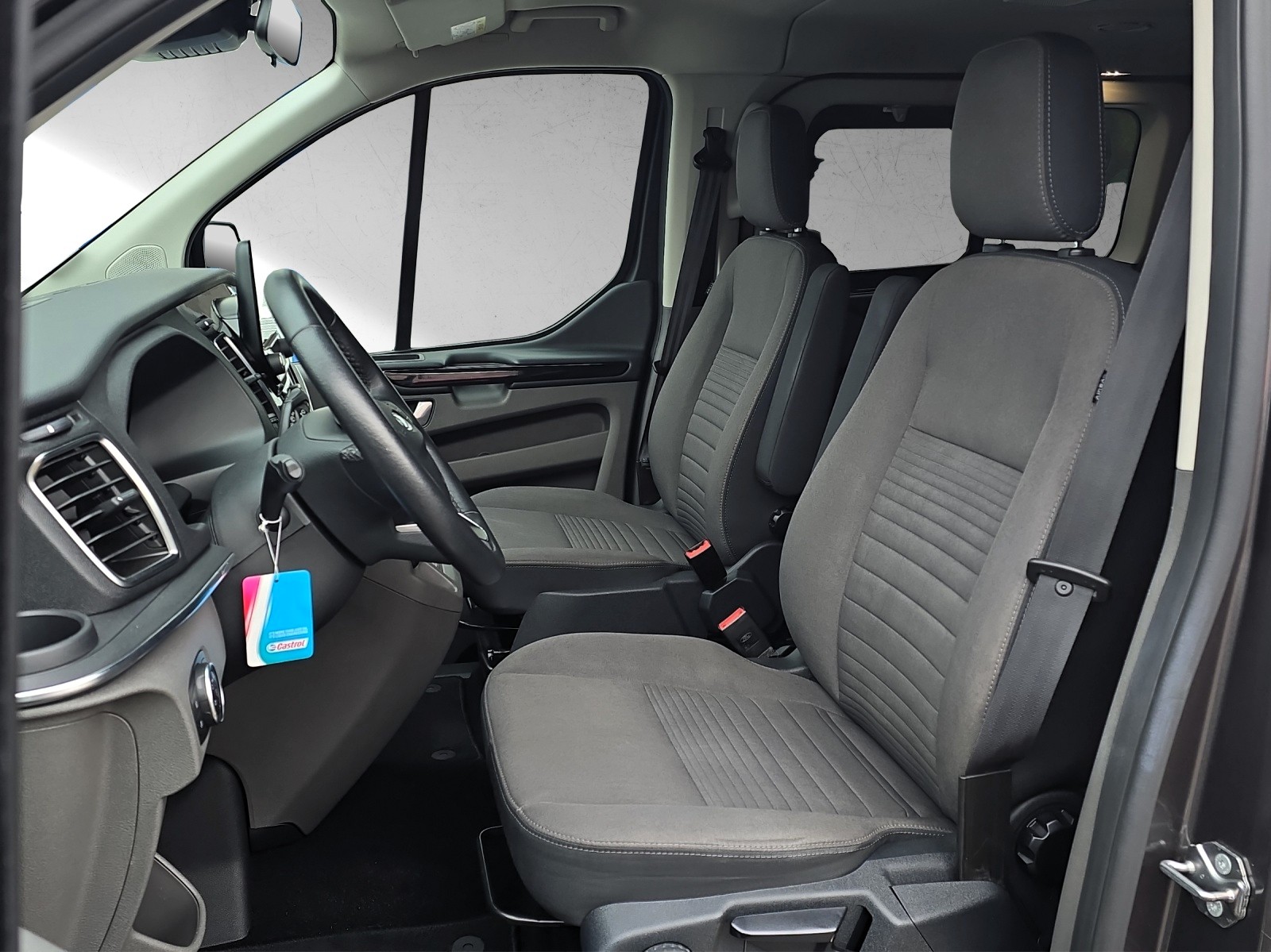 FORD Tourneo Custom 320 L1H1 Titanium PHEV 8-Sitzer-image-6