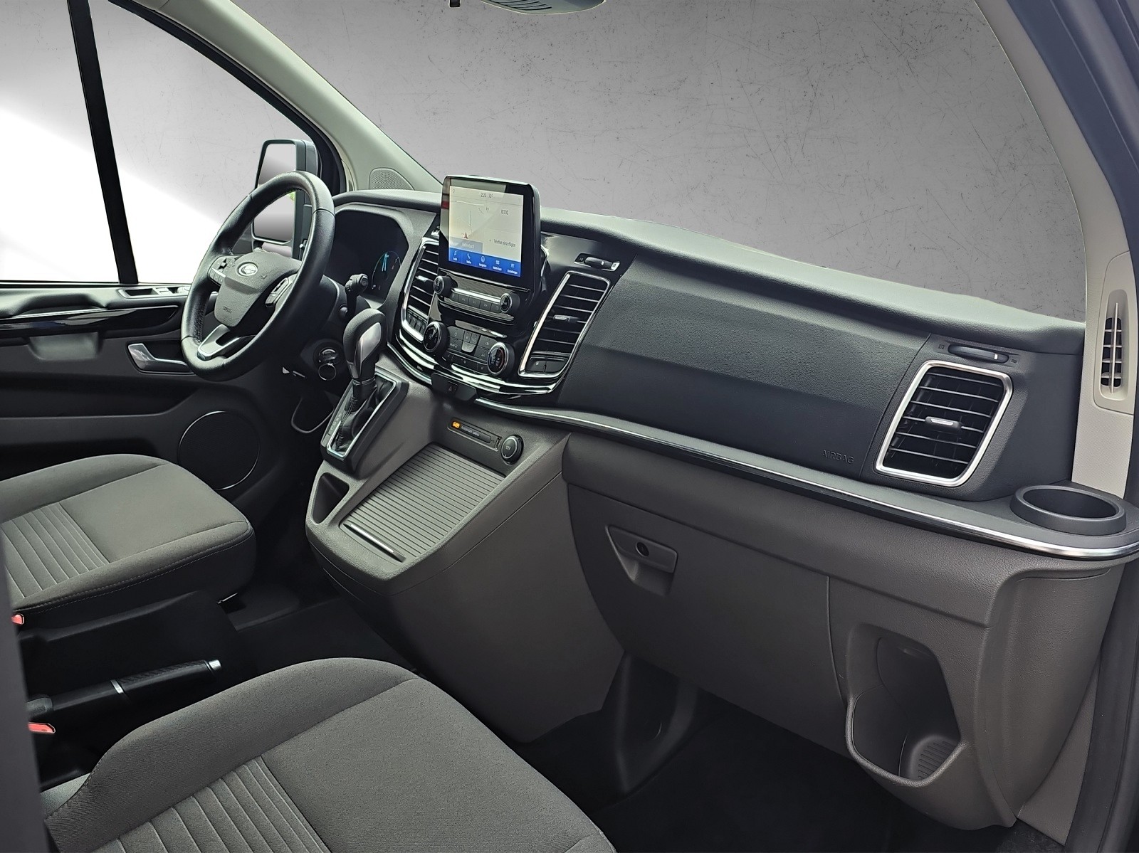FORD Tourneo Custom 320 L1H1 Titanium PHEV 8-Sitzer-image-7