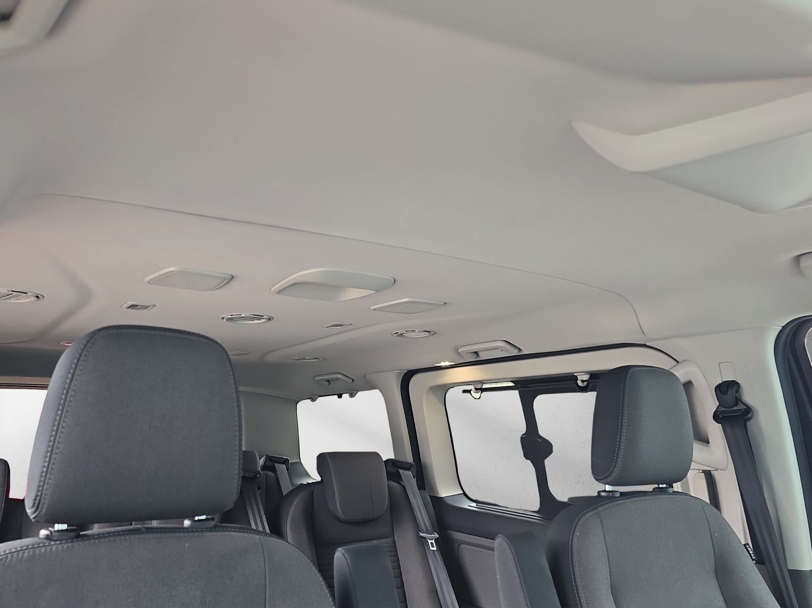 FORD Tourneo Custom 320 L1H1 Titanium PHEV 8-Sitzer-image-13