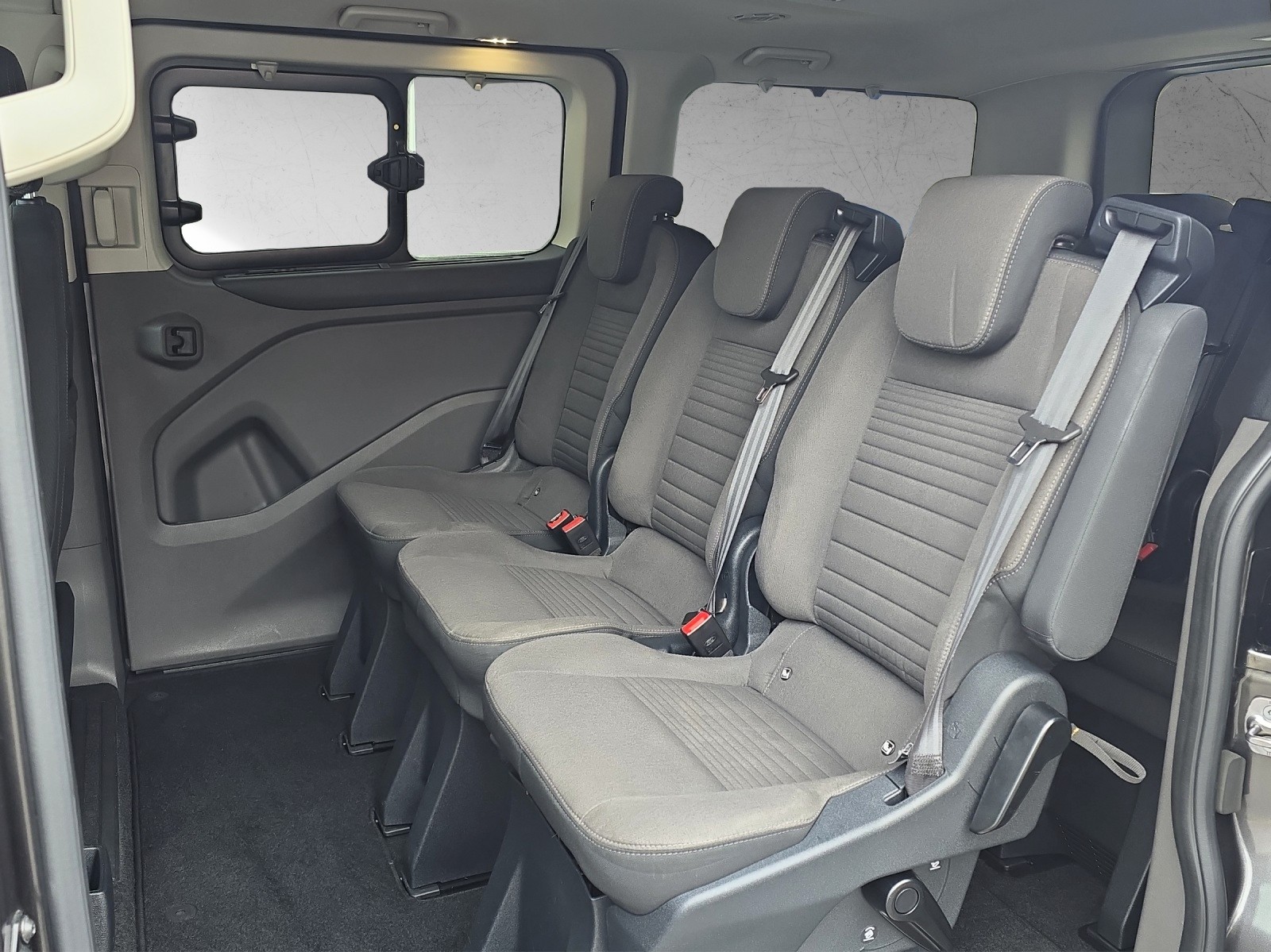 FORD Tourneo Custom 320 L1H1 Titanium PHEV 8-Sitzer-image-11