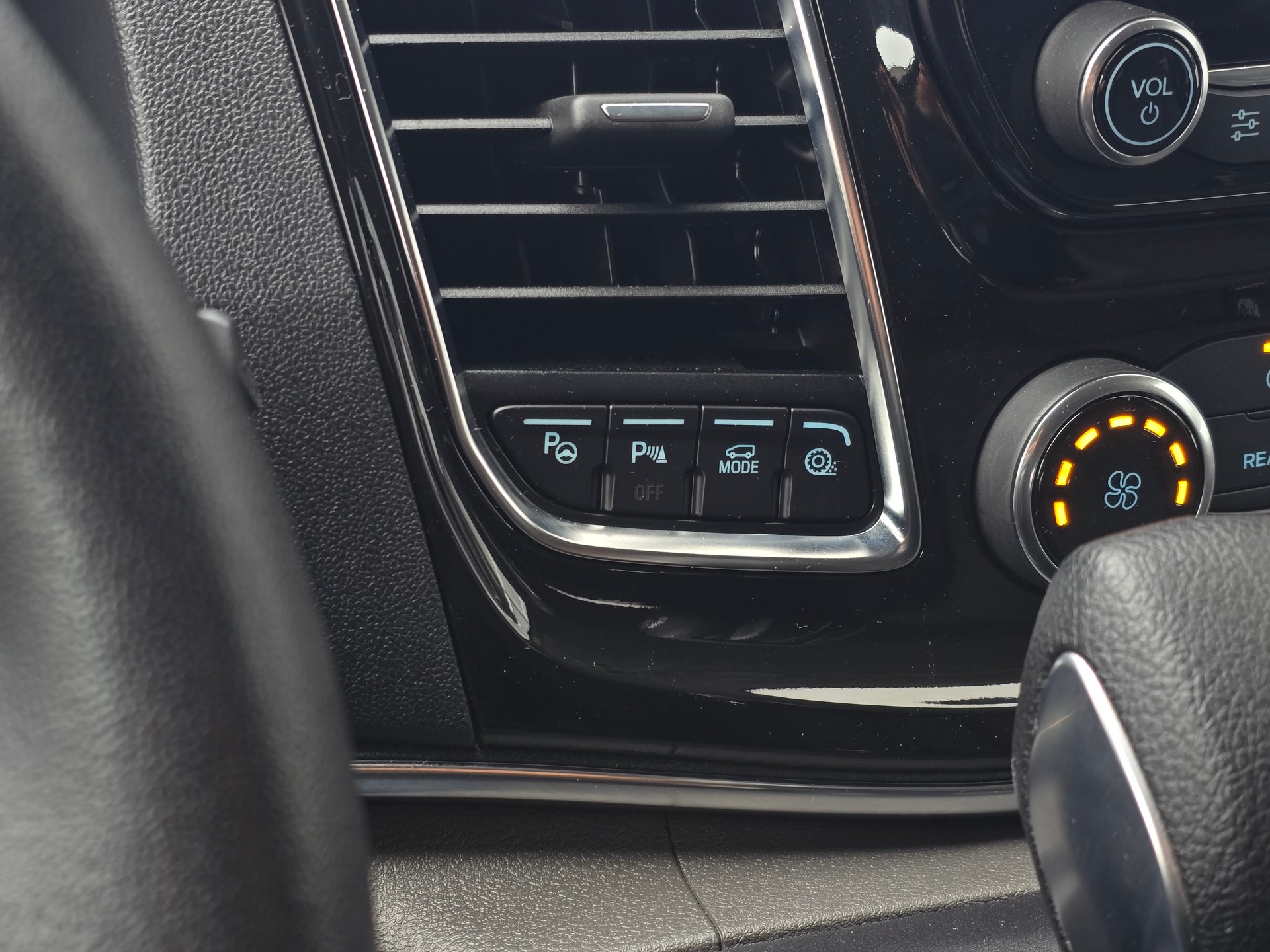 FORD Tourneo Custom 320 L1H1 Titanium PHEV 8-Sitzer-image-27