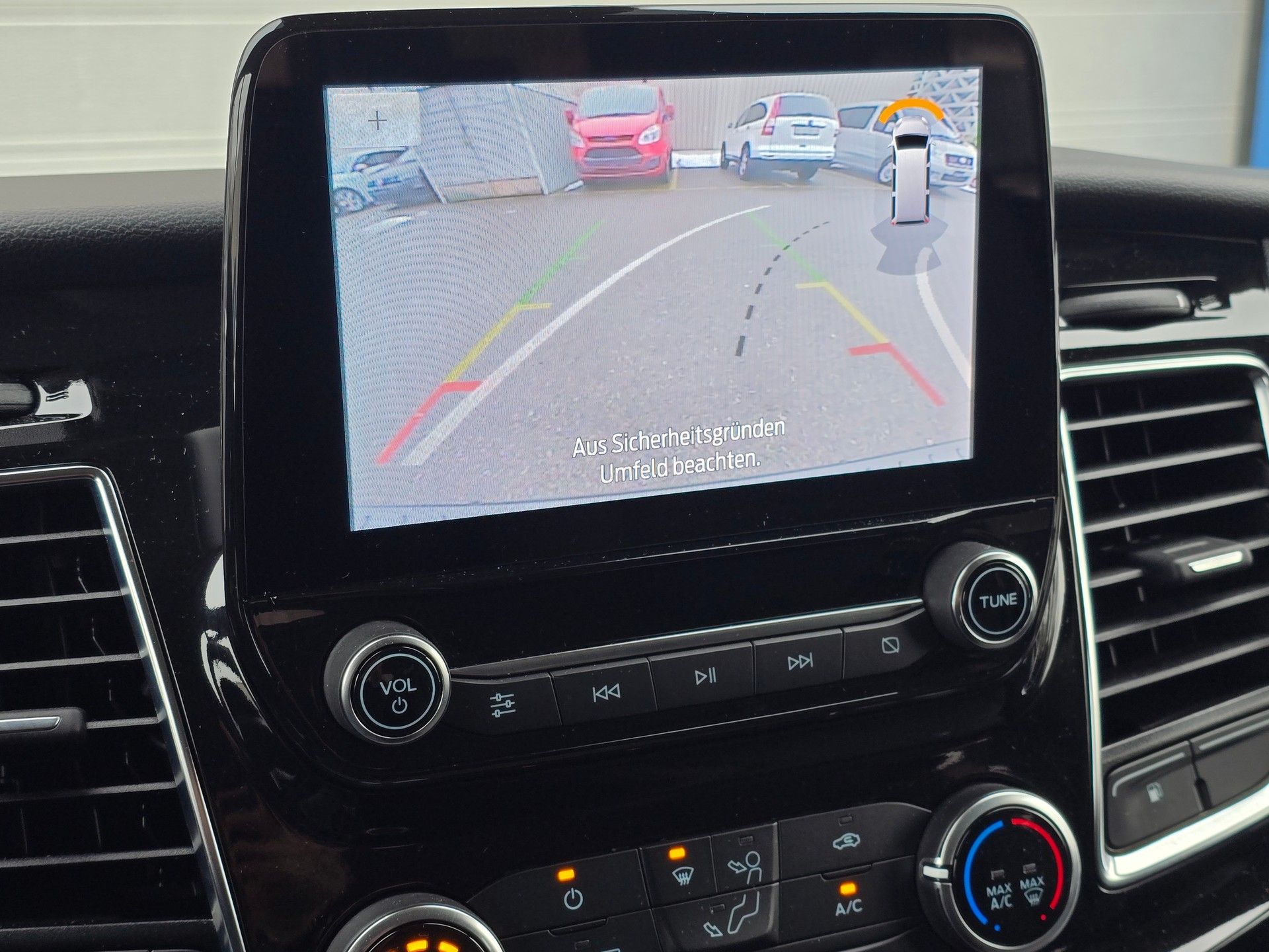 FORD Tourneo Custom 320 L1H1 Titanium PHEV 8-Sitzer-image-19