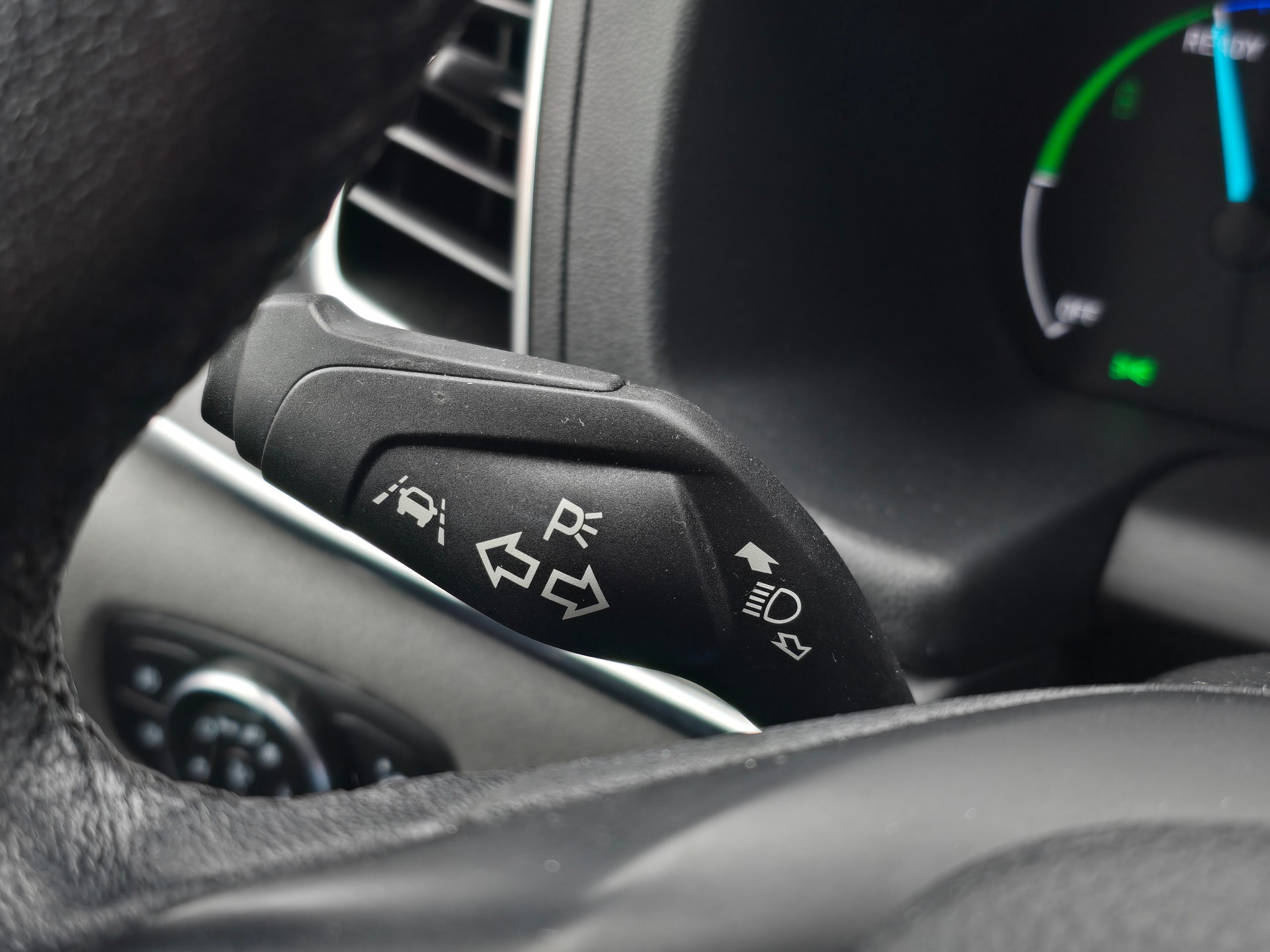 FORD Tourneo Custom 320 L1H1 Titanium PHEV 8-Sitzer-image-28