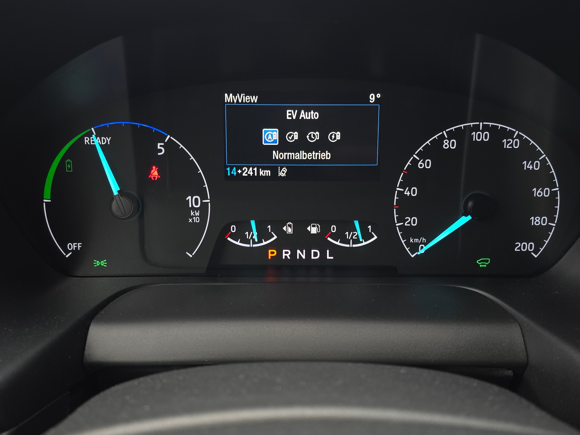 FORD Tourneo Custom 320 L1H1 Titanium PHEV 8-Sitzer-image-17