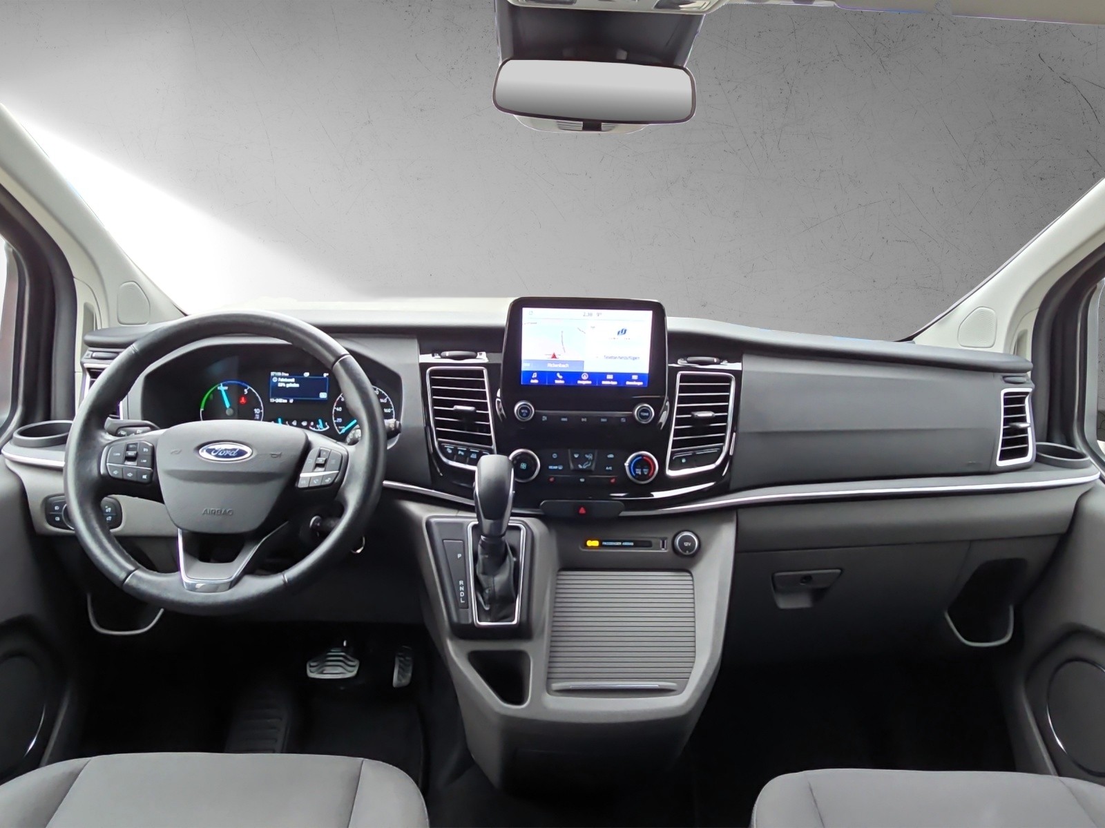 FORD Tourneo Custom 320 L1H1 Titanium PHEV 8-Sitzer-image-8