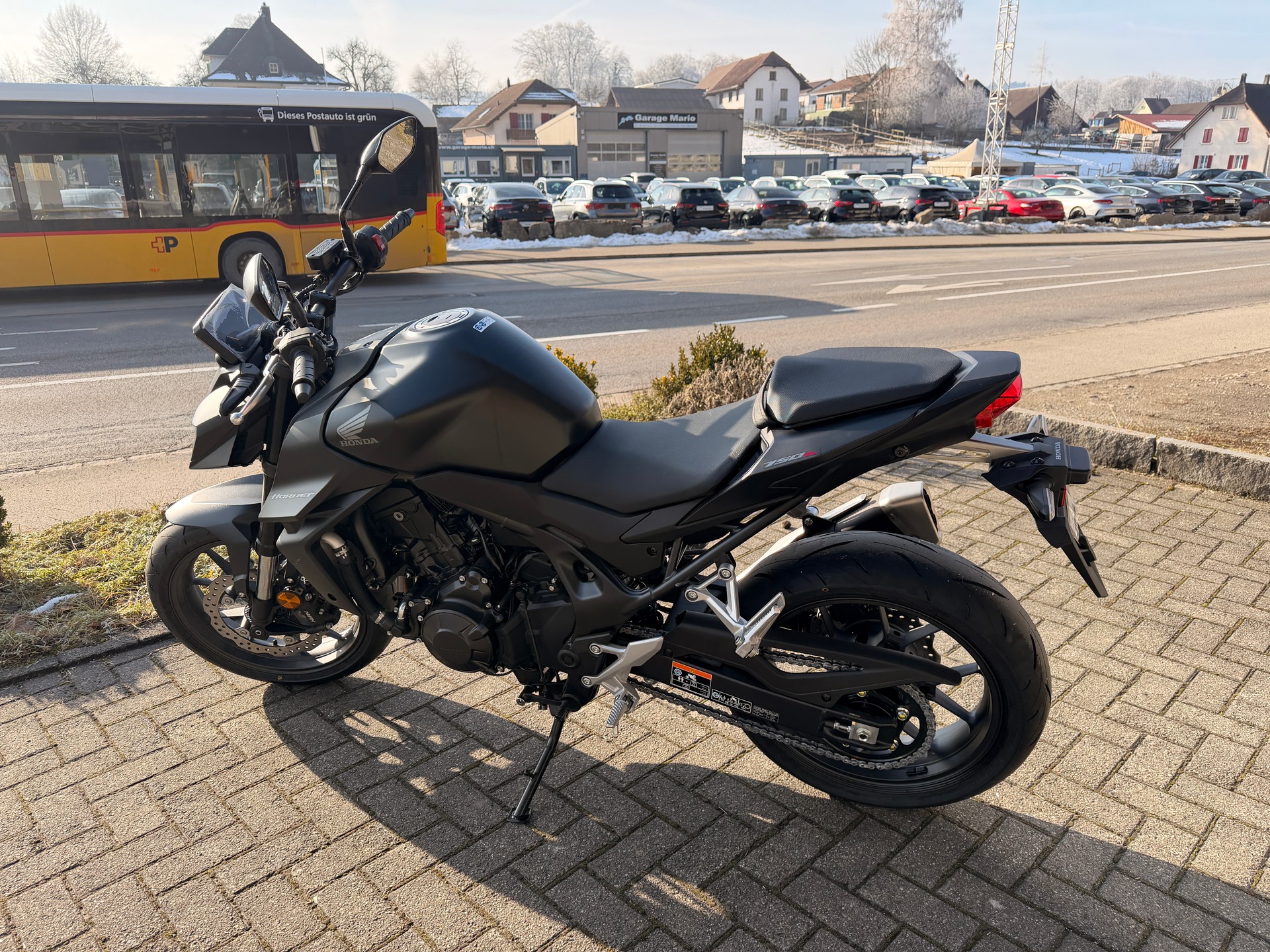 HONDA CB 750 Hornet-showroom-element-3