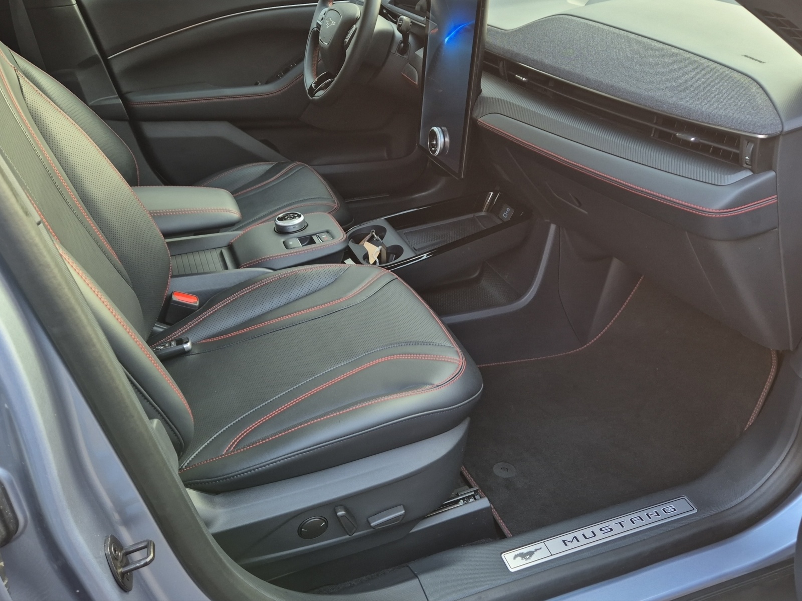 FORD Mustang MACH-E Premium AWD 91 kWh-image-18