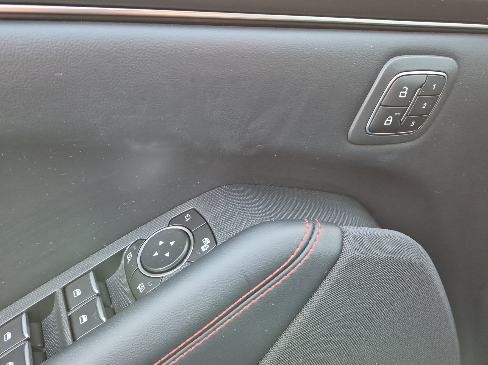 FORD Mustang MACH-E Premium AWD 91 kWh-image-21