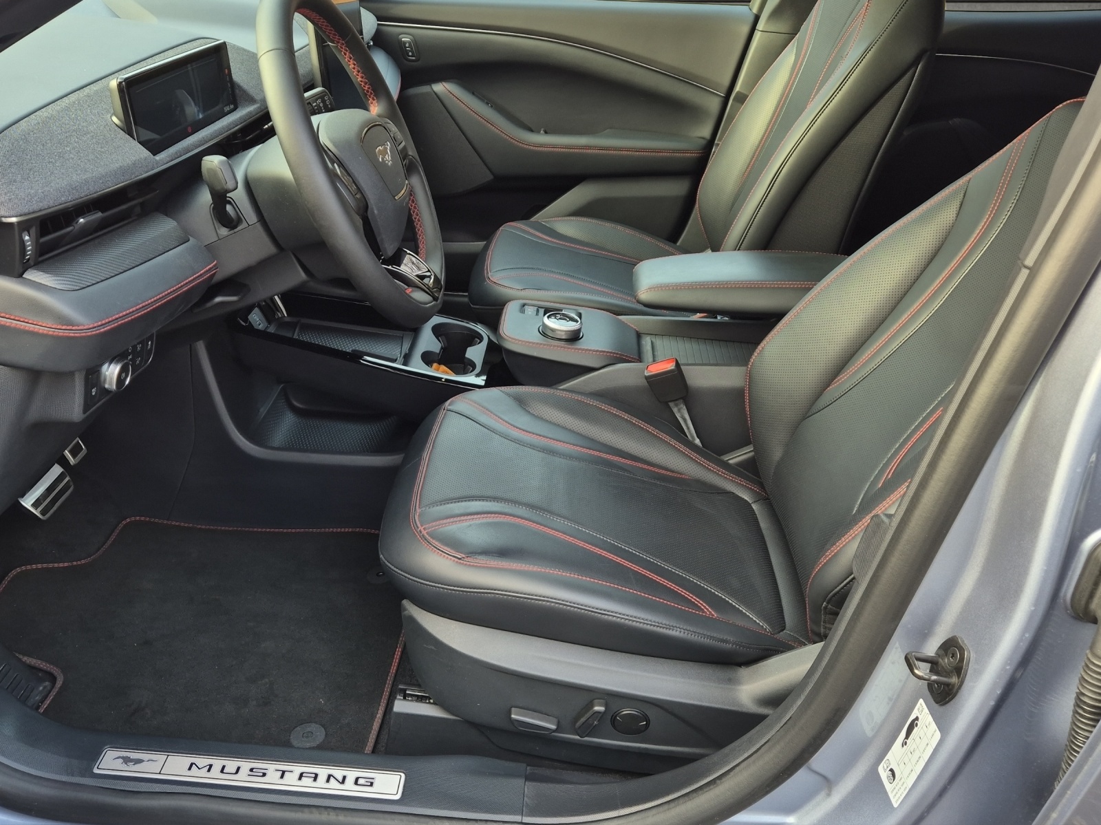 FORD Mustang MACH-E Premium AWD 91 kWh-image-8