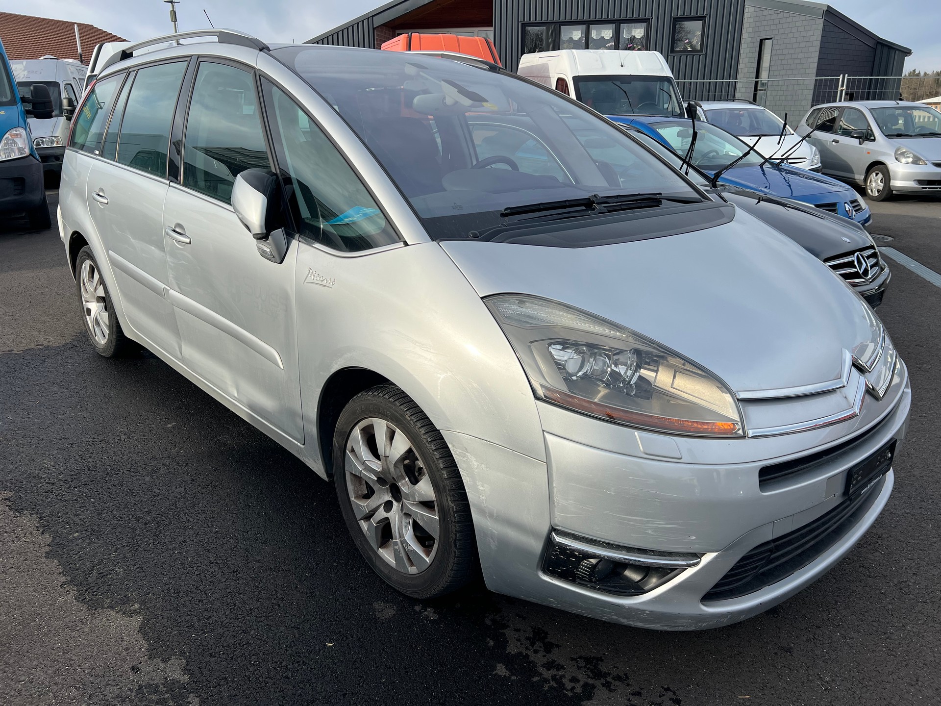 CITROEN Grand C4 Picasso 2.0i 16V Exclusive 7 Places-image-2