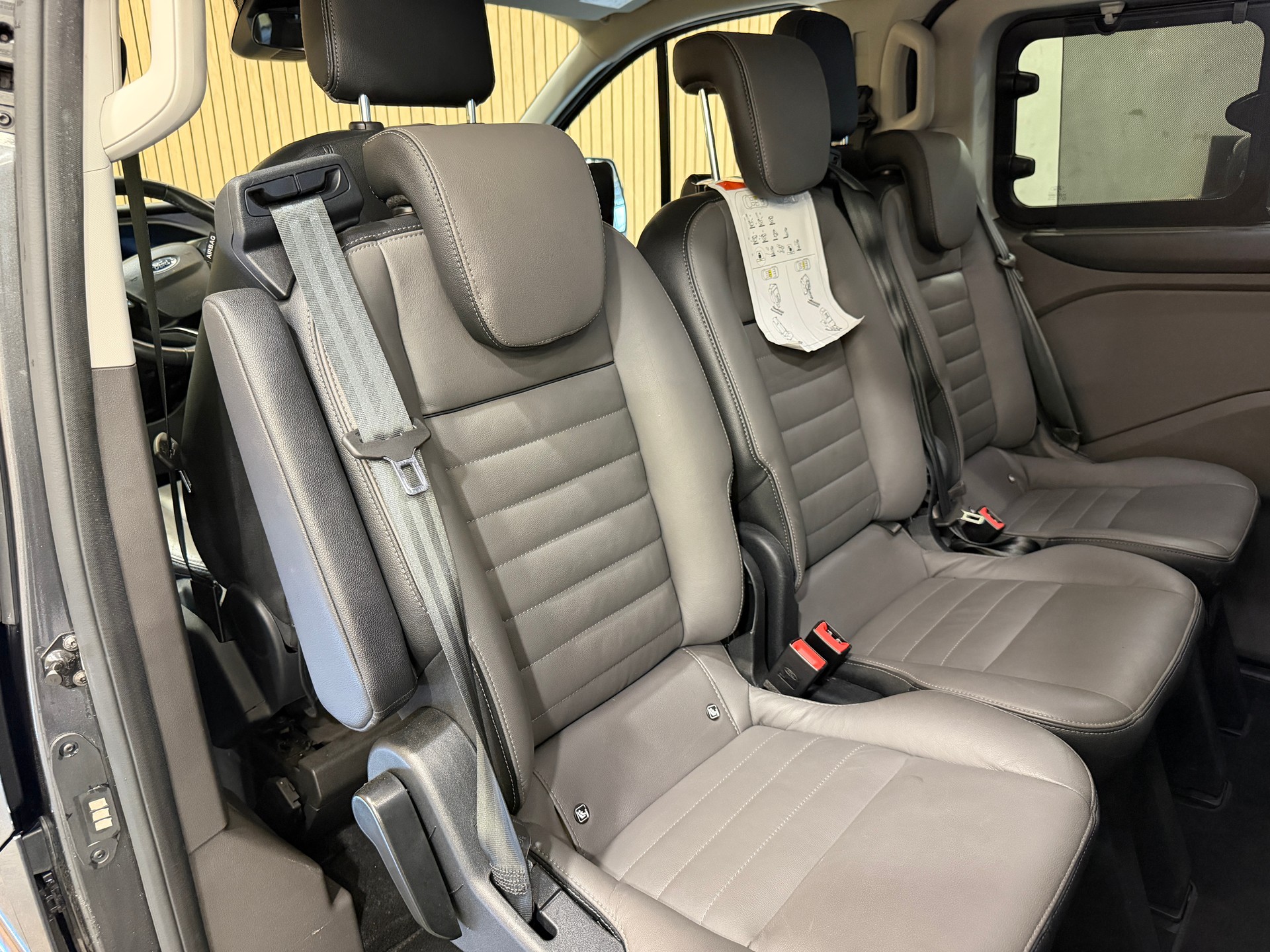FORD Tourneo Custom 320 L2H1 Titanium A-image-8