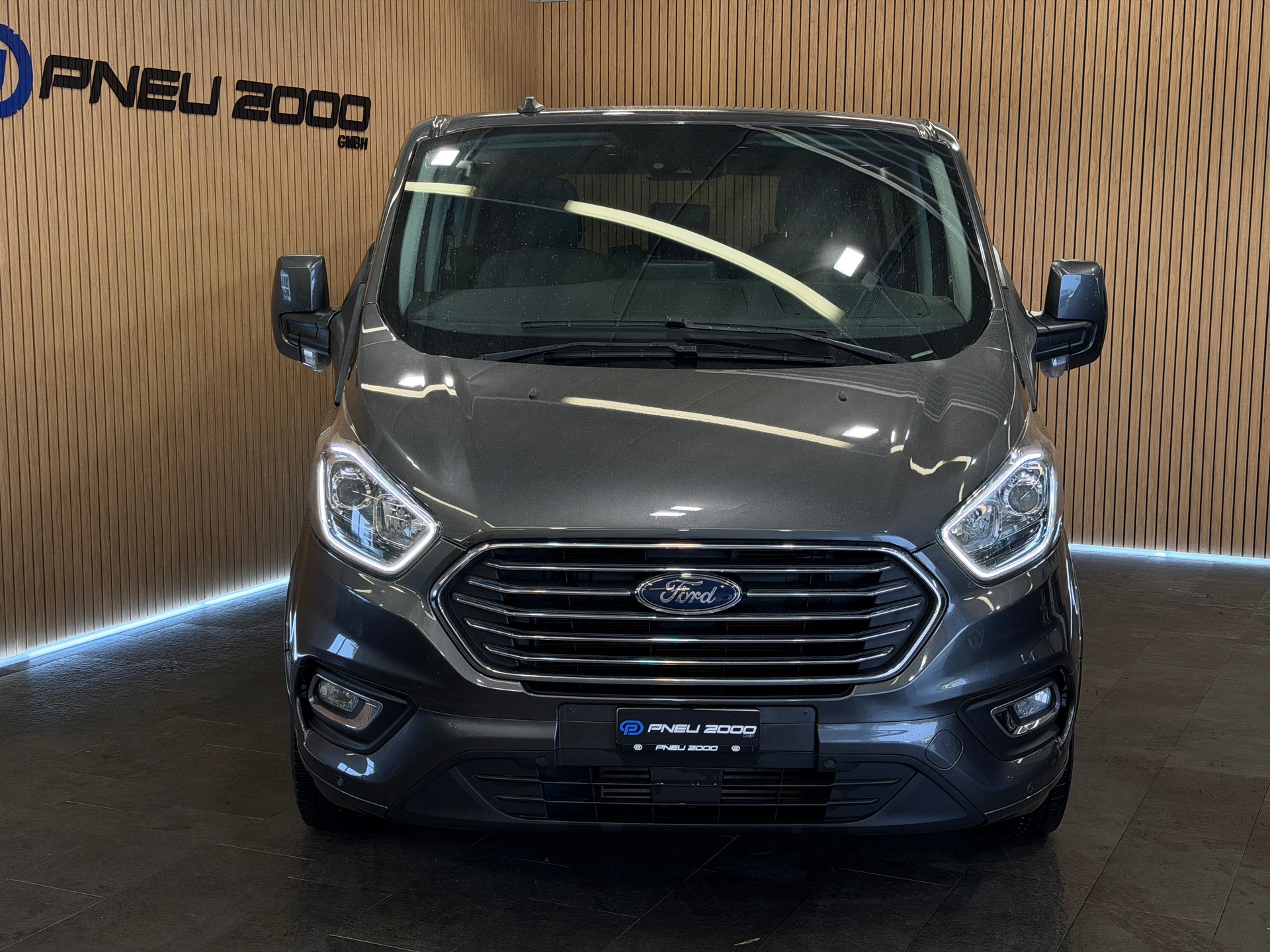 FORD Tourneo Custom 320 L2H1 Titanium A-image-1