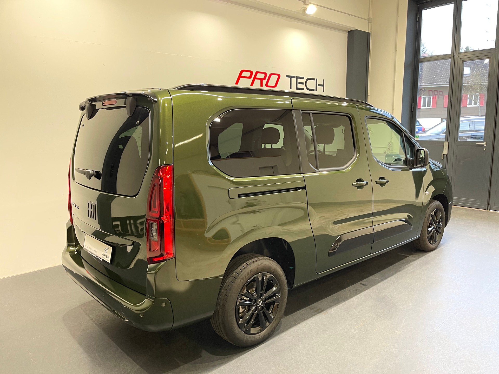 FIAT DOBLO L2H1 1.5 BlueHDI *7 Platz*-image-5