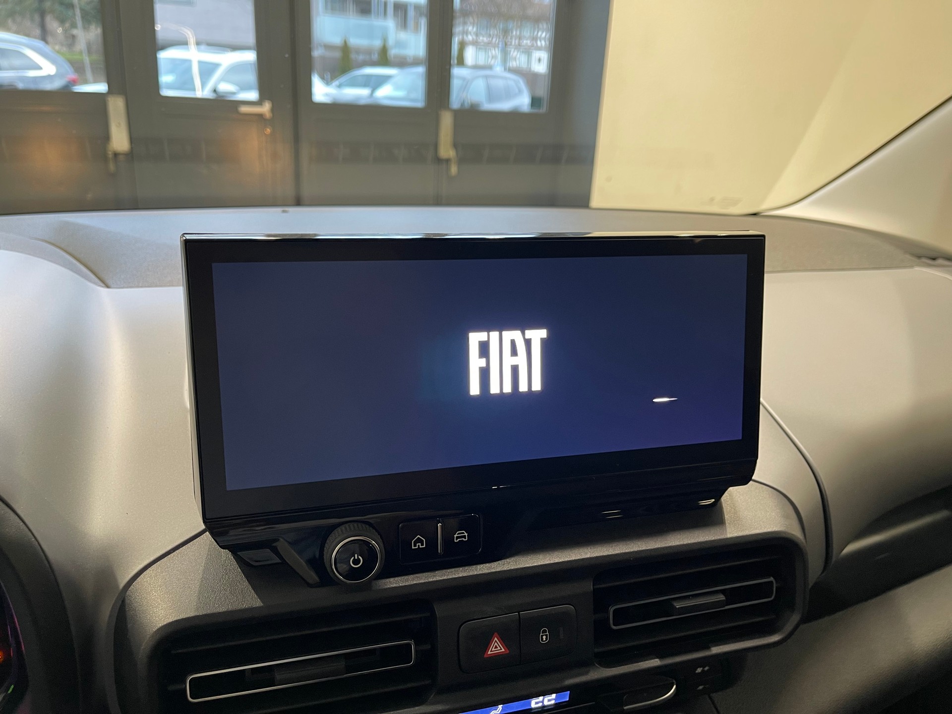 FIAT DOBLO L2H1 1.5 BlueHDI *7 Platz*-image-23