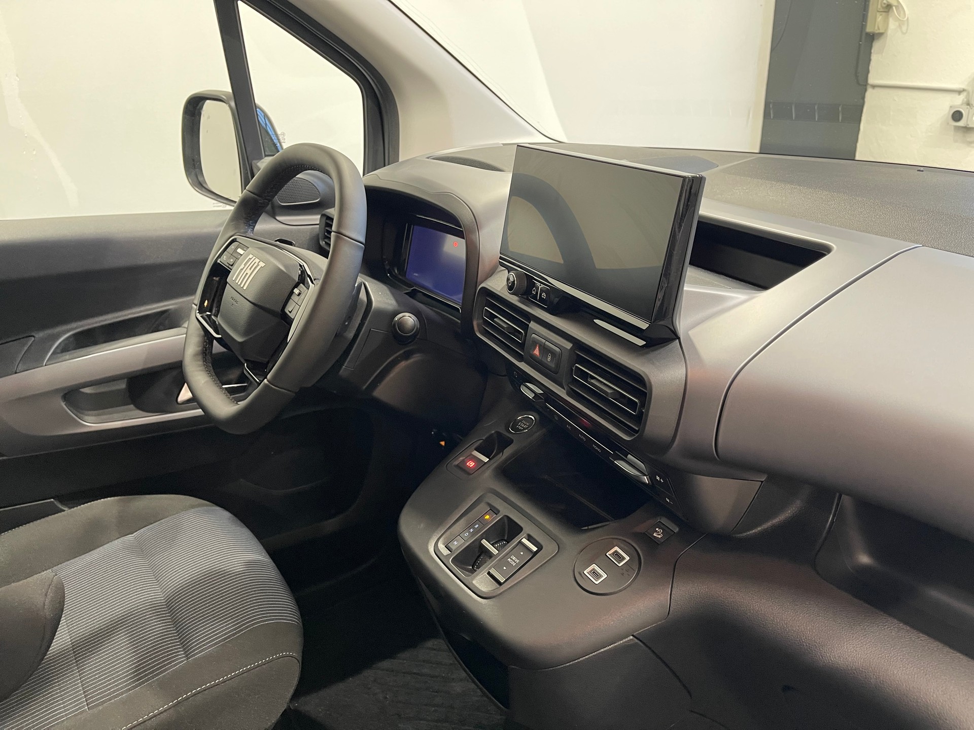 FIAT DOBLO L2H1 1.5 BlueHDI *7 Platz*-image-11