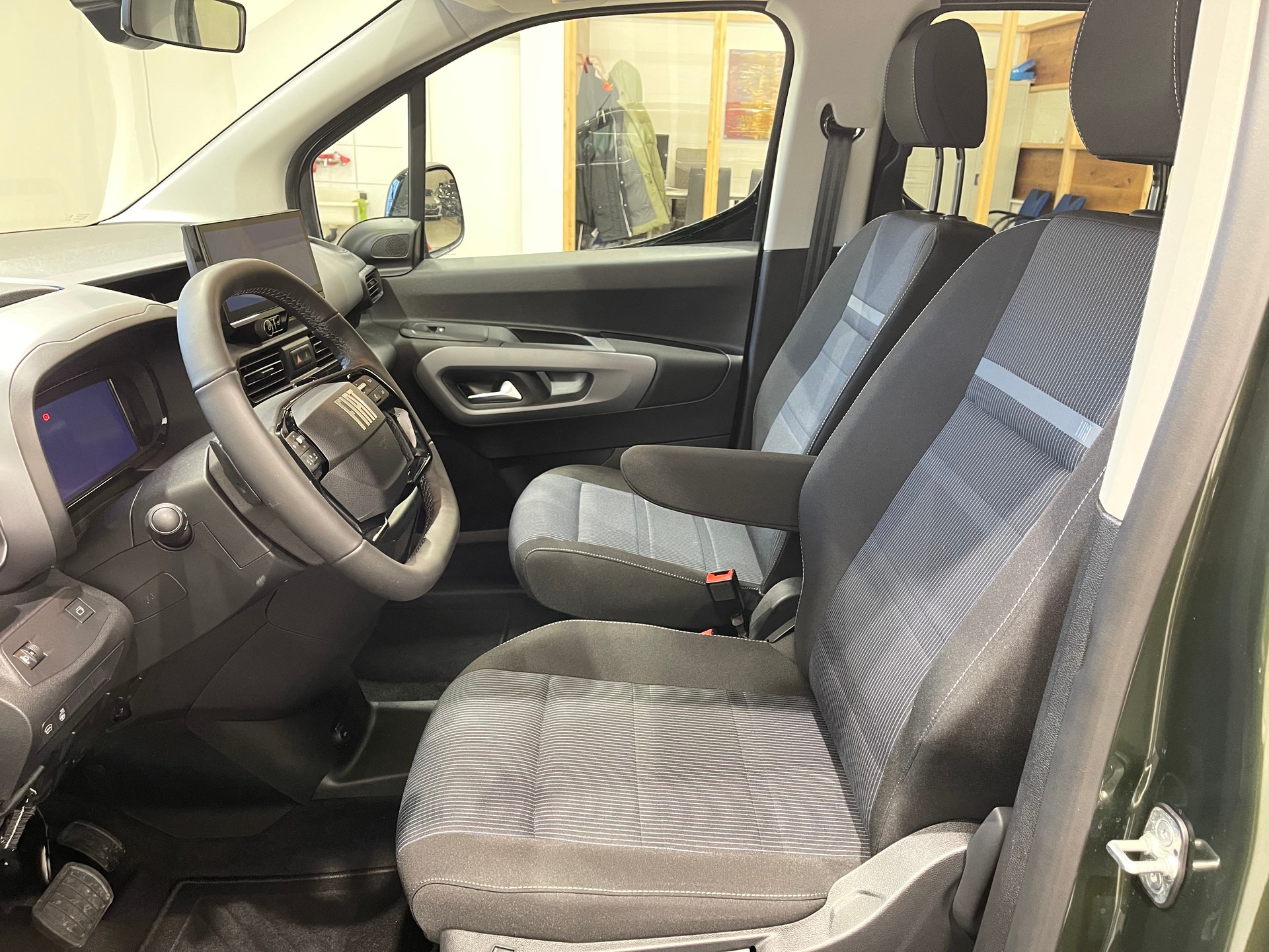 FIAT DOBLO L2H1 1.5 BlueHDI *7 Platz*-image-8