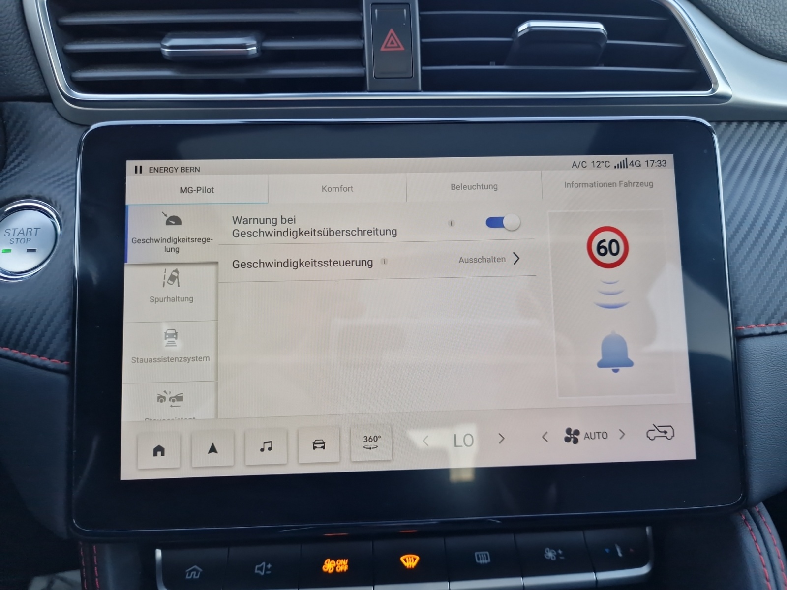 MG ZS EV 70kWh Luxury AHK Panorama Reichweite 440 km-image-19