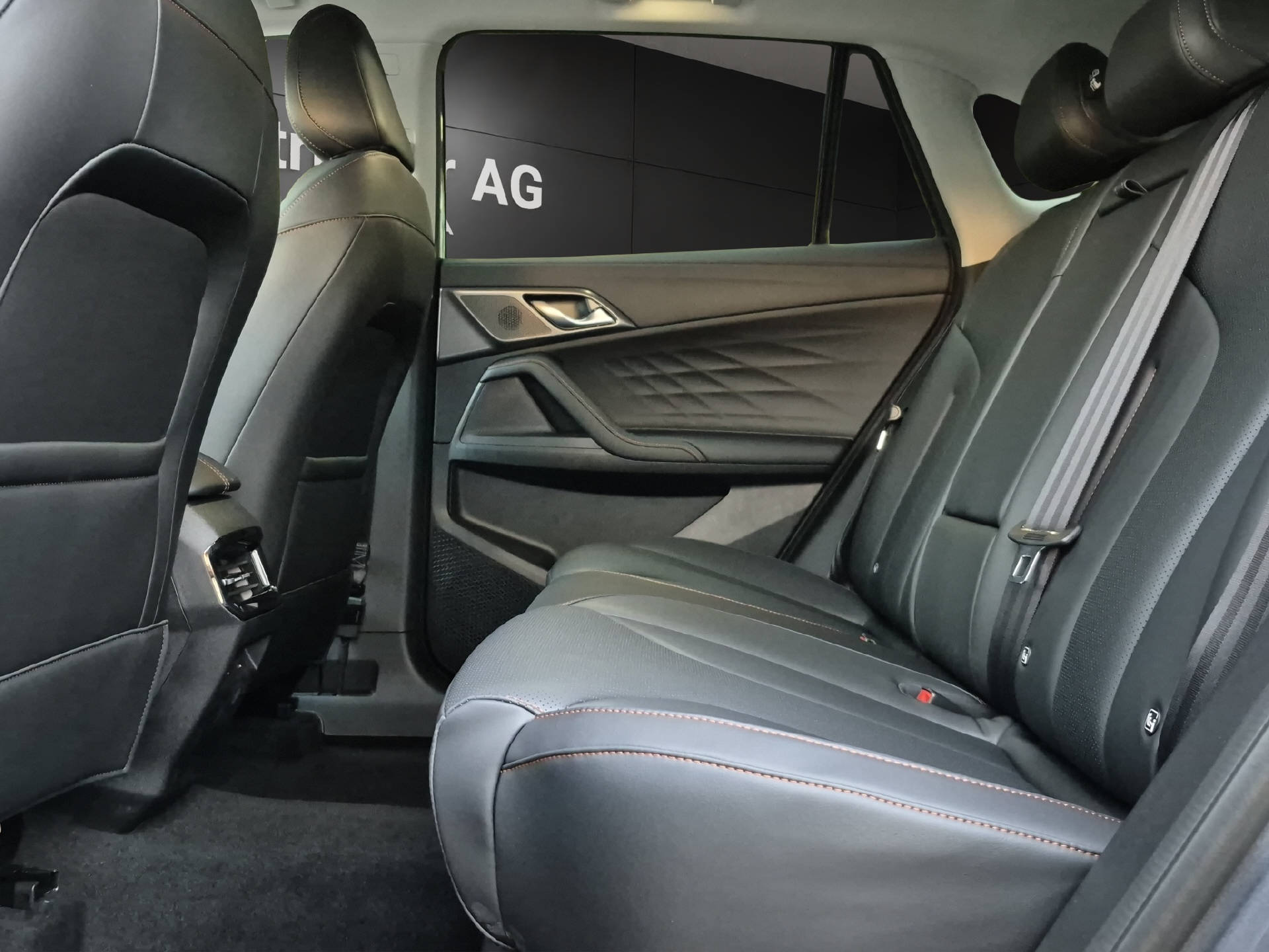 MG HS 1.5 Hybrid Luxury-image-11
