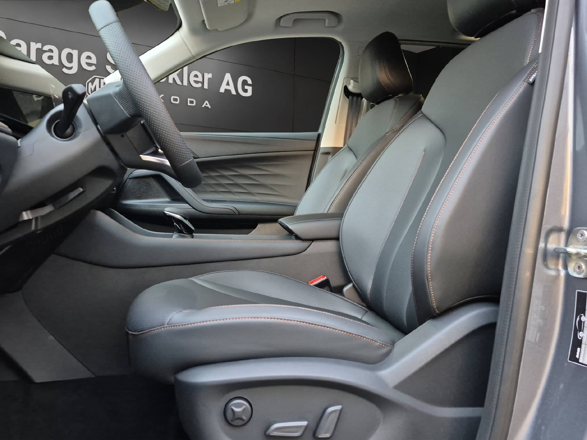 MG HS 1.5 Hybrid Luxury-image-9