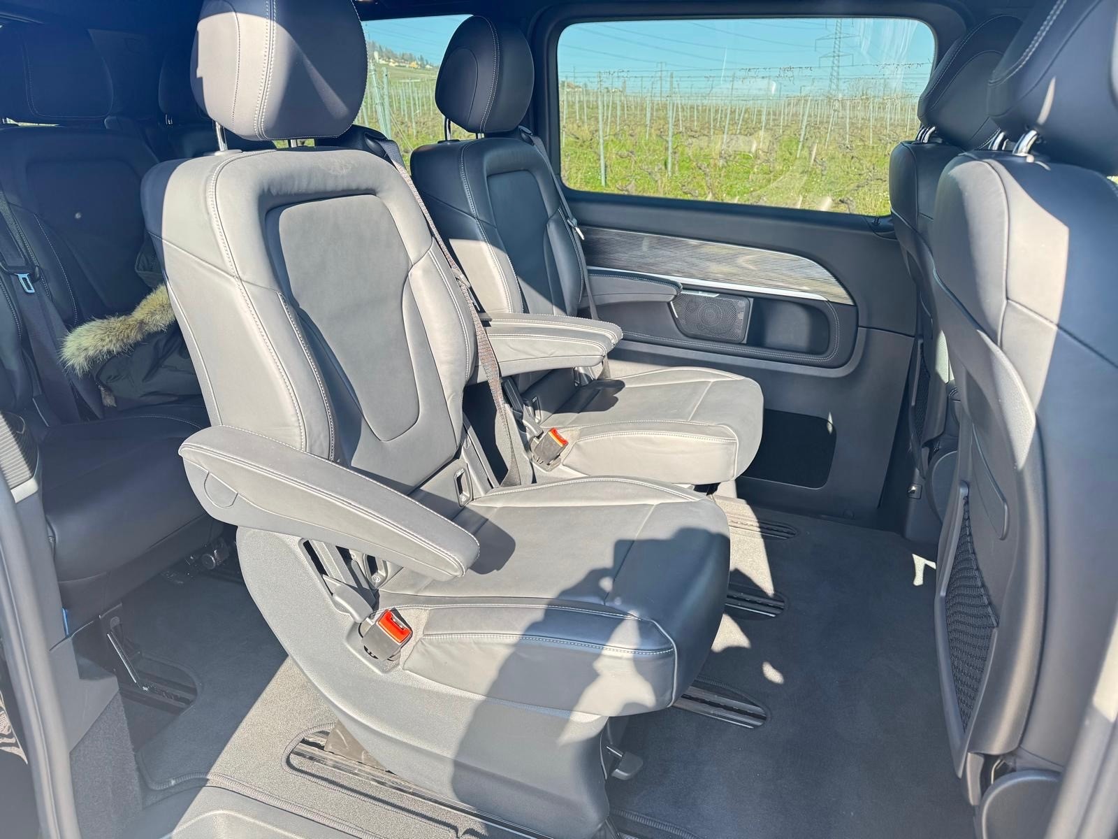 MERCEDES-BENZ V 300 d lang Avantgarde 4Matic 9G-Tronic-image-11