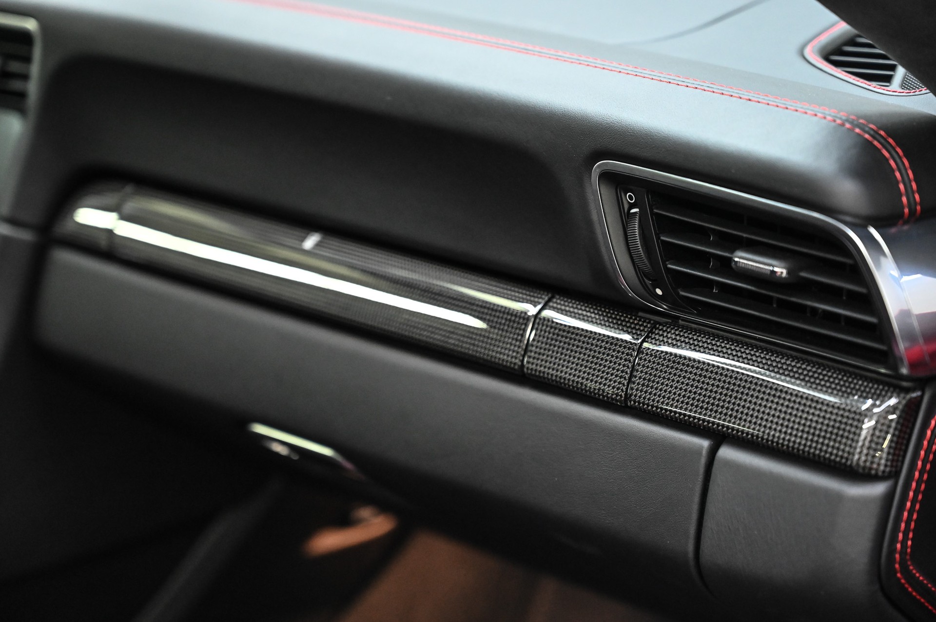 PORSCHE 911 GT3 Touring-image-33