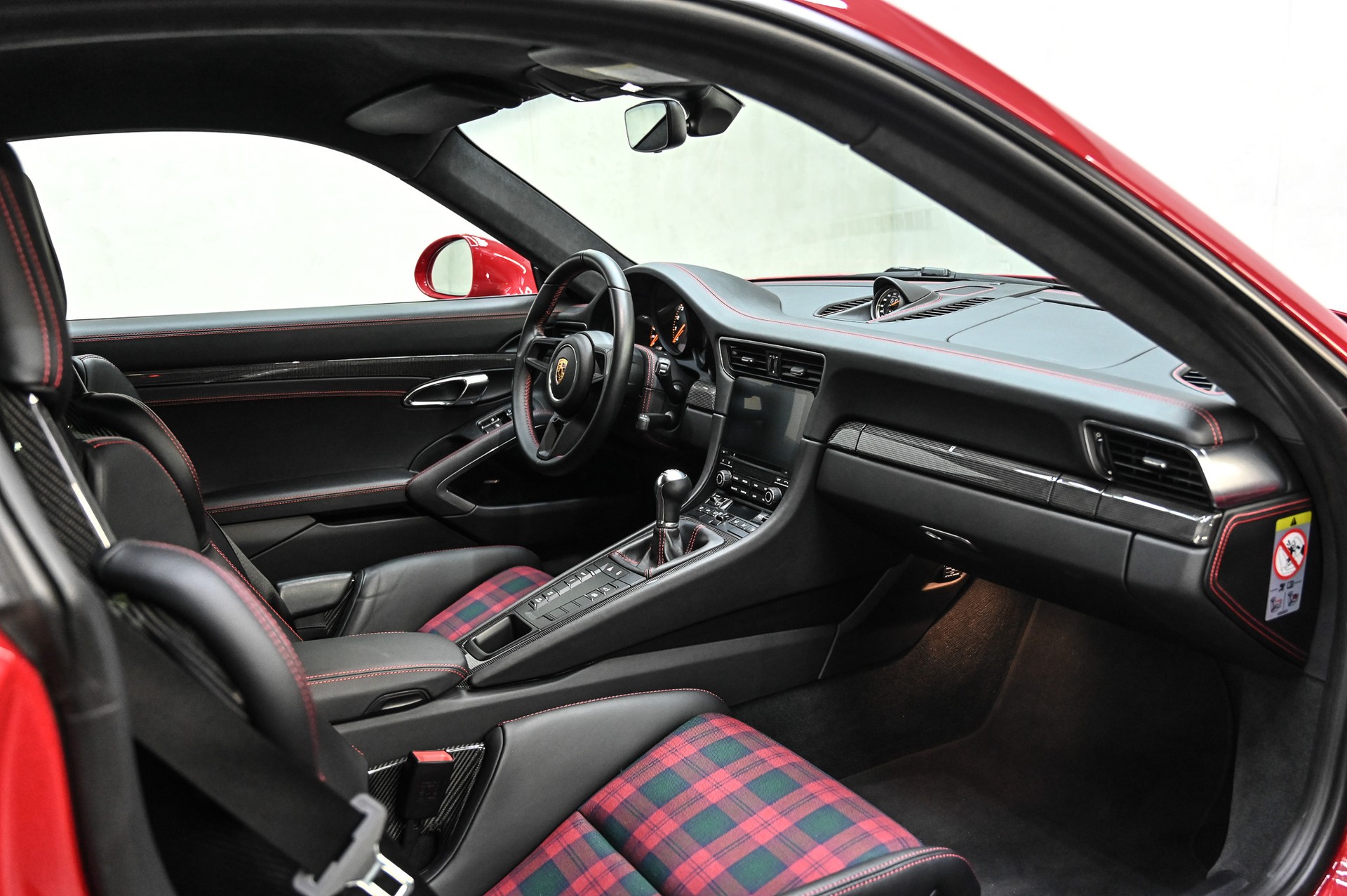 PORSCHE 911 GT3 Touring-image-26