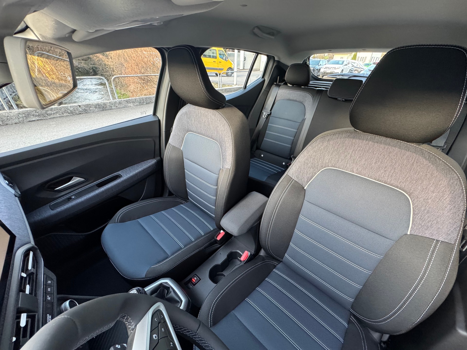 DACIA Sandero TCe 100 Journey-image-14
