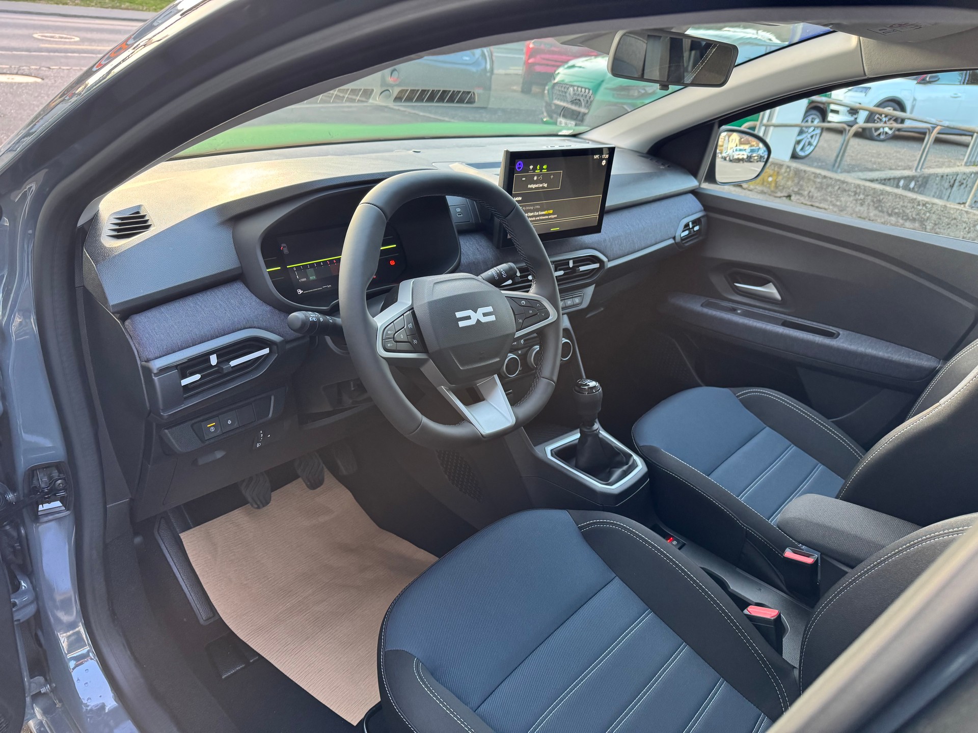 DACIA Sandero TCe 100 Journey-image-12