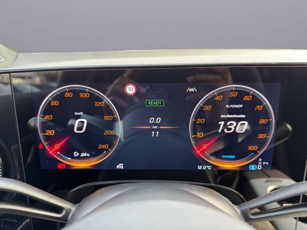MERCEDES-BENZ GLB 350 4matic-image-10