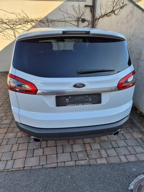 FORD SCTI Titanium Powershift-image-2