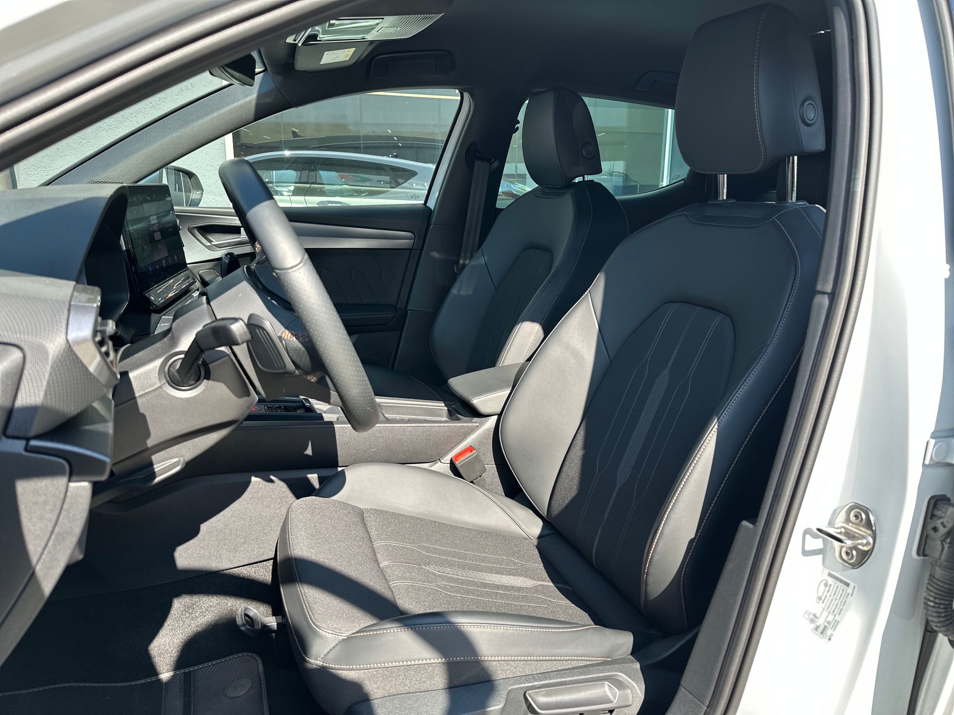 CUPRA LEON ST 2.0 TSI DSG-image-4