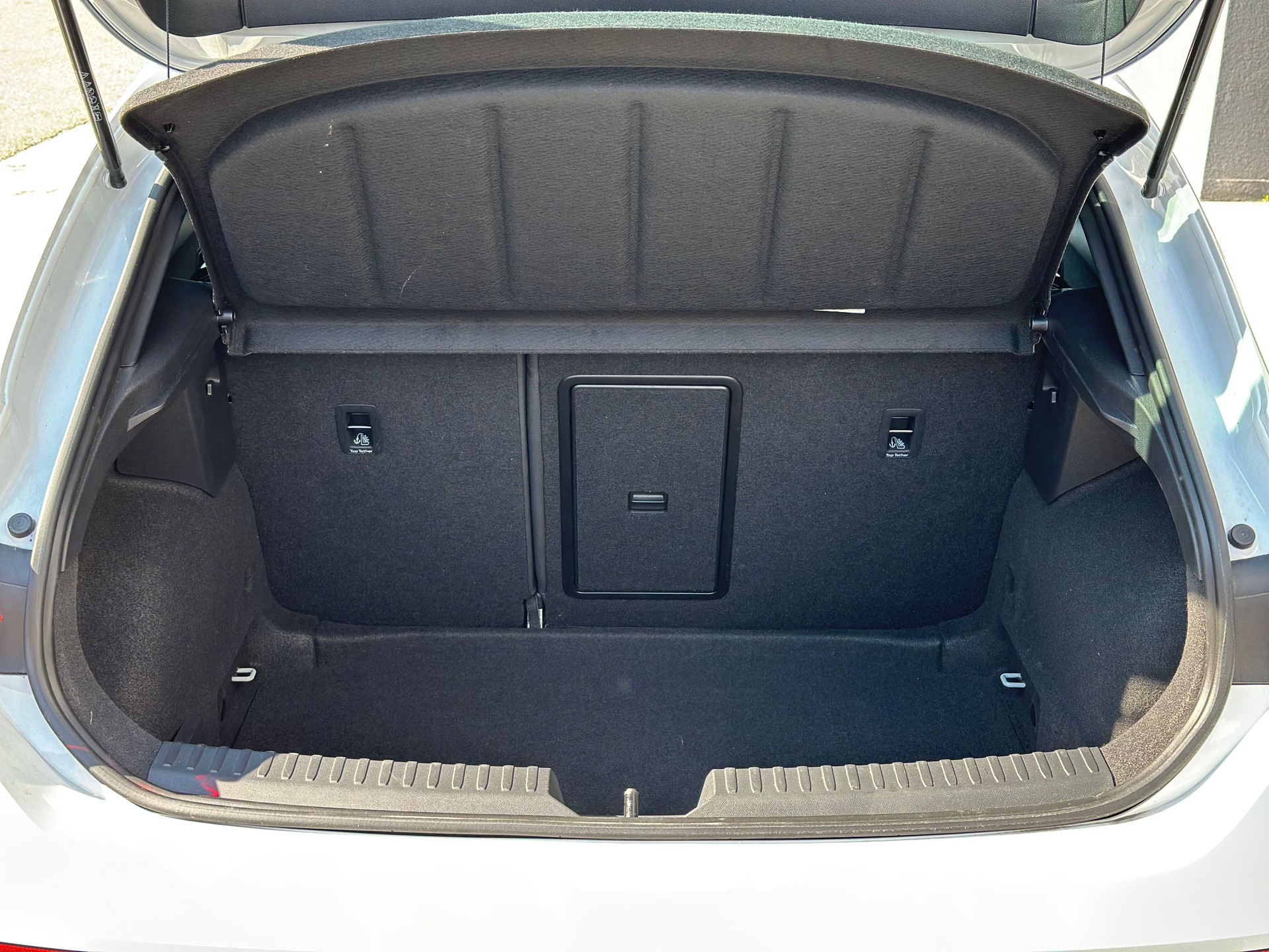 CUPRA LEON ST 2.0 TSI DSG-image-8